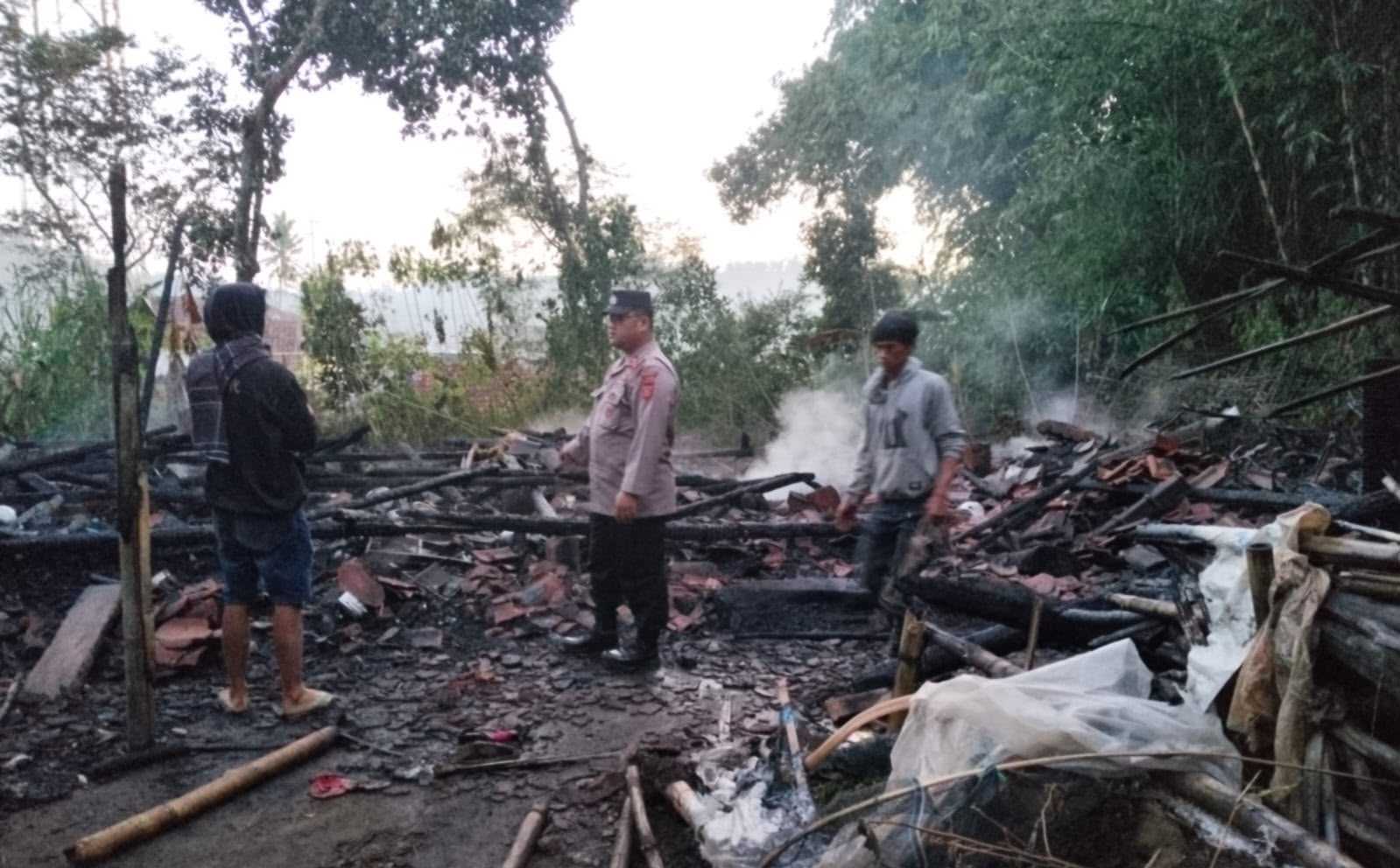 Kebakaran Hanguskan Rumah Lansia 70 Tahun di Banyuresmi Garut, Diduga Akibat Korsleting Listrik
